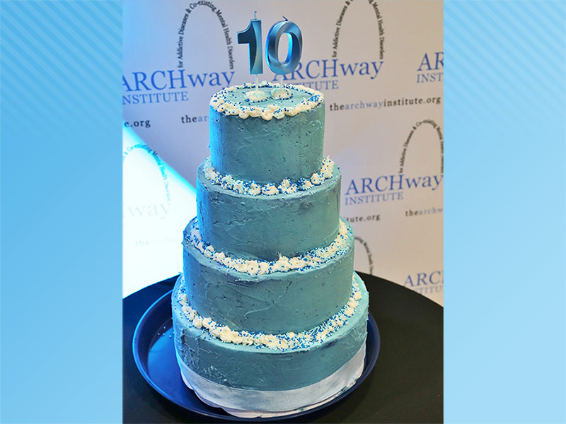2022 STL 10th Anniversary Gala, celebration cake